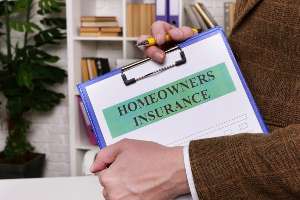 homeowners insurance application and manager in the suit